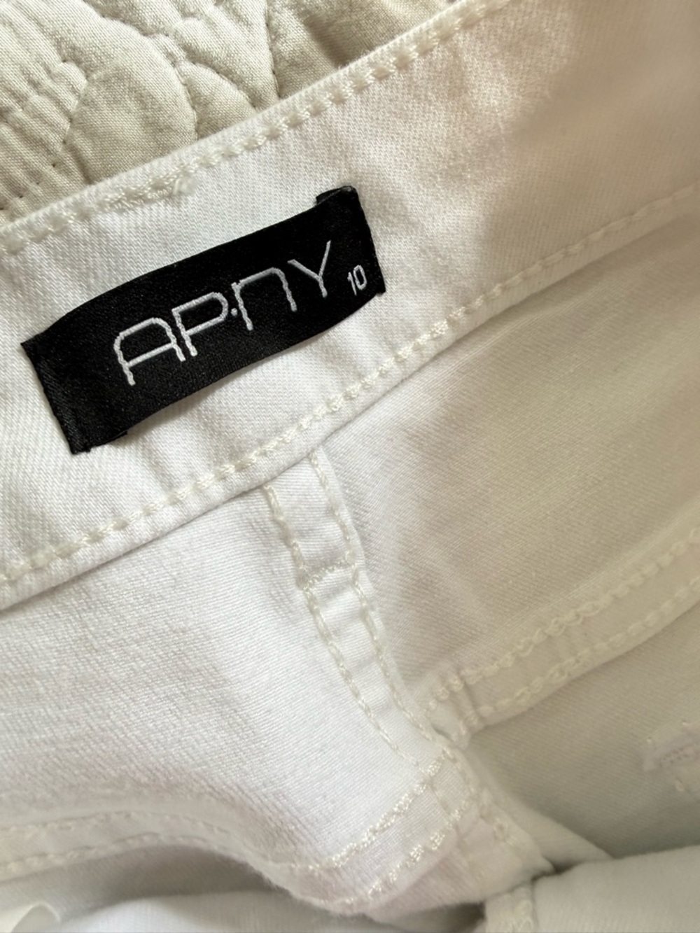 APNY White Straight Leg Jeans 10 - Picture 3 of 7